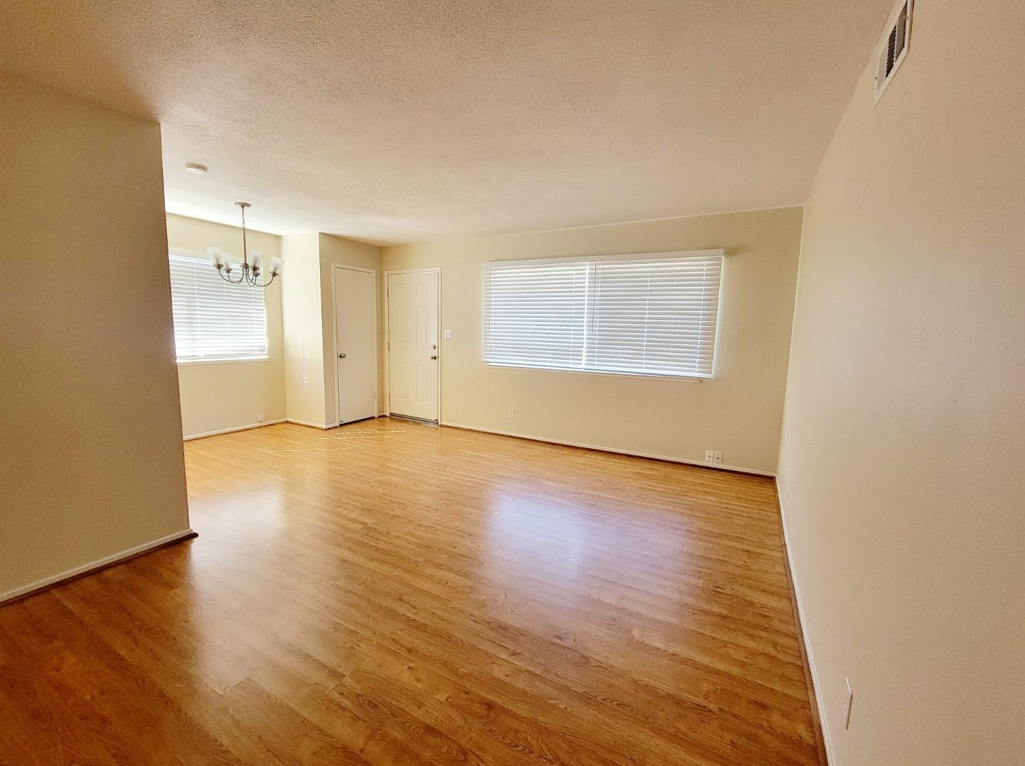 9021 Montoya St, Sacramento CA  95826-3352 exterior