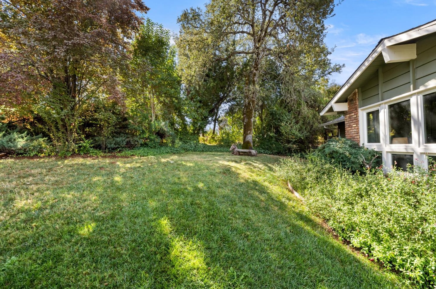 21042 Clivus Dr, Grass Valley, CA 95949-8321
