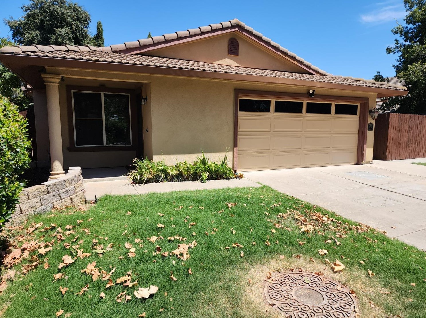 7207 Seasons Dr, Elk Grove, CA 95758