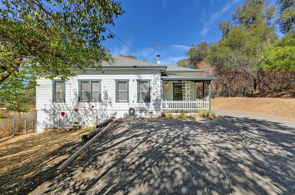 8961 Old State Hwy, Newcastle, CA 95658-9515