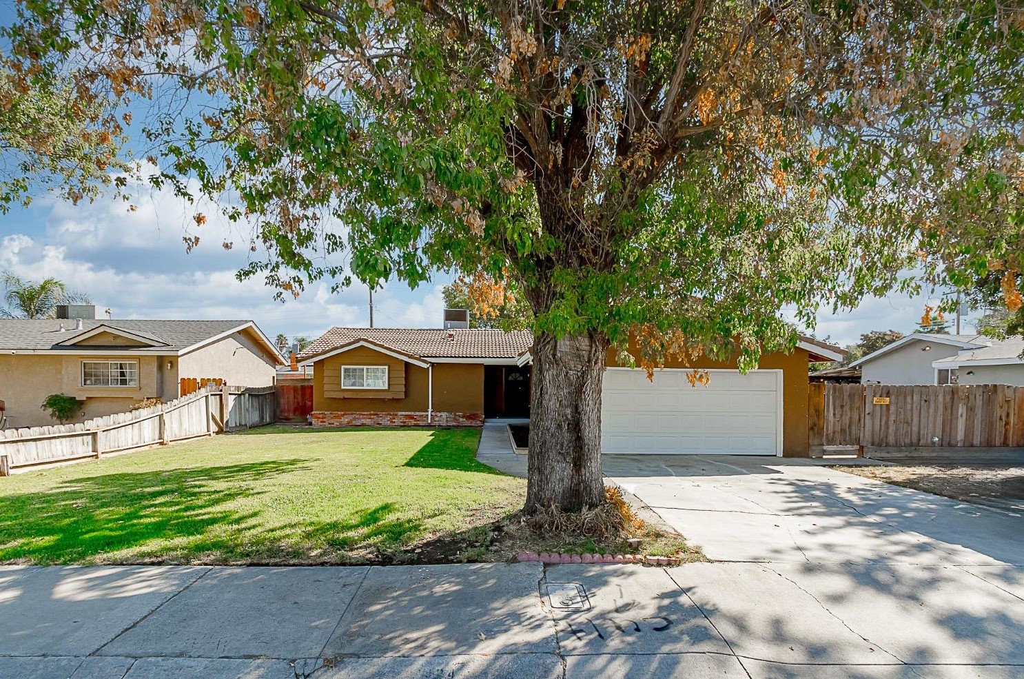 424 N Santa Monica St, Los Banos, CA 93635
