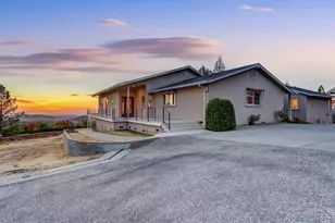 16174 Thornberry Ln, Grass Valley, CA 95949 - Photo 2