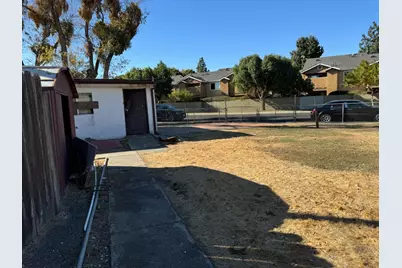 2724 Sparks Way, Modesto, CA 95350 - Photo 6