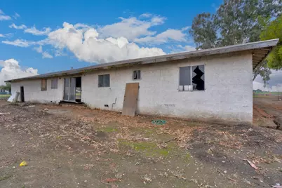 21188 Elgin Avenue, Dos Palos, CA 93620 - Photo 12
