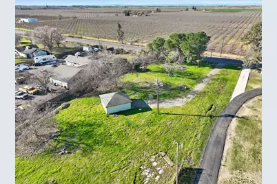 3093 Feather River Blvd, Olivehurst, CA 95961 - Photo 10