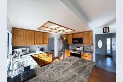 708 Bonneau Court, Patterson, CA 95363 - Photo 12