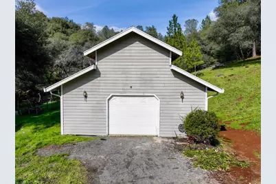 19435 Victoria Drive, Grass Valley, CA 95949 - Photo 10