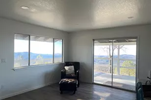 5611 Donkey Ln, Coulterville, CA 95311 - Photo 14