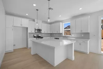 7724 Congaree Way, Sacramento, CA 95829 - Photo 2