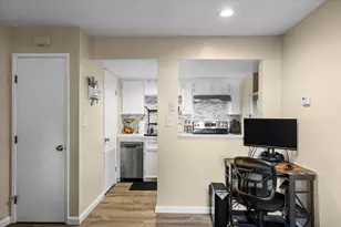 3701 Colonial Dr, Modesto, CA 95356 - Photo 10