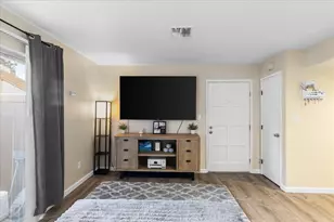 3701 Colonial Dr, Modesto, CA 95356 - Photo 8