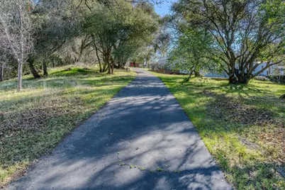 17551 Lueders Court, Fiddletown, CA 95629 - Photo 4