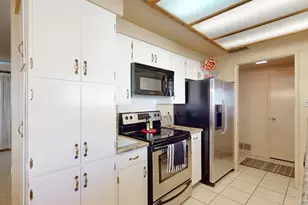 102 E 18th St, Marysville, CA 95901 - Photo 6