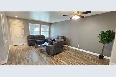 11724 Brook Valley Way, Rancho Cordova, CA 95742 - Photo 8