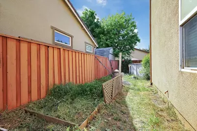1670 Guildford Way, Plumas Lake, CA 95961 - Photo 46