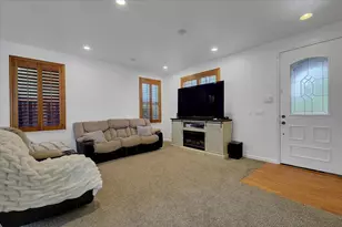 1670 Guildford Way, Plumas Lake, CA 95961 - Photo 8