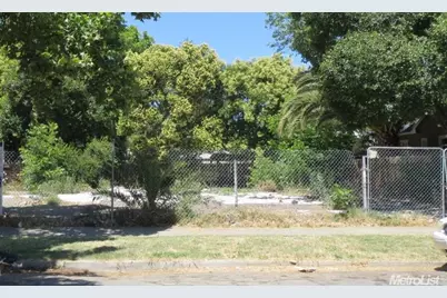 3255 W Street, Sacramento, CA 95817 - Photo 1