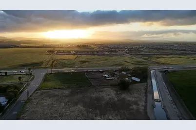 22718 Mountain House Parkway, Tracy, CA 95391 - Photo 12