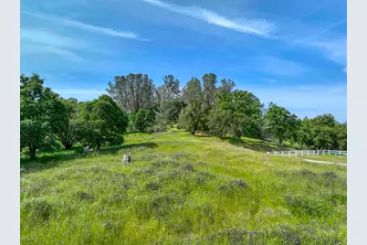 1301 Lomita Court, El Dorado Hills, CA 95762 - Photo 4