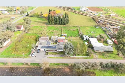 11430 Walnut Avenue, Oakdale, CA 95361 - Photo 2