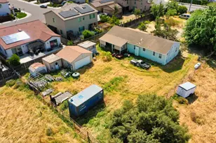 1957 W Woodward Ave, Manteca, CA 95337 - Photo 8