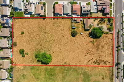 1957 W Woodward Avenue, Manteca, CA 95337 - Photo 1