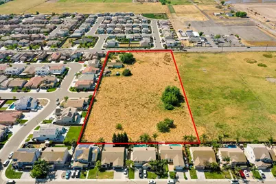 1957 W Woodward Avenue, Manteca, CA 95337 - Photo 4