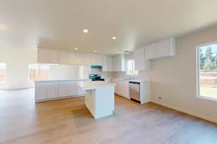 5567 Landon Ln, Riverbank, CA 95367 - Photo 8