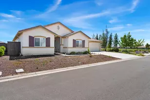2074 Abbeylane Way, Olivehurst, CA 95961 - Photo 2