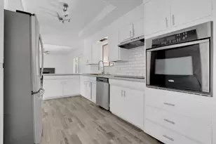 302 Sepulveda Dr, Stockton, CA 95210 - Photo 10