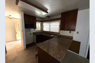 2454 Golden Bear Circle, Stockton, CA 95209 - Photo 8