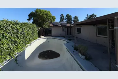 2454 Golden Bear Circle, Stockton, CA 95209 - Photo 16
