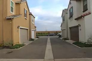 10550 Trill Wy, Elk Grove, CA 95757 - Photo 4