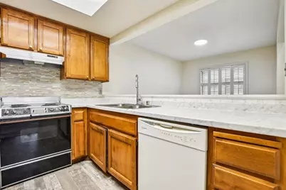 2280 Hurley Way #36, Sacramento, CA 95825 - Photo 6