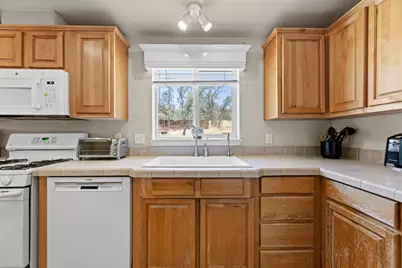8378 Creek Way, Smartsville, CA 95977 - Photo 16