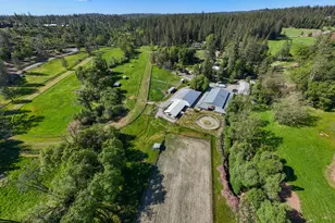 13615 McCourtney Rd, Grass Valley, CA 95949 - Photo 2