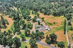 22025 Ferretti Rd, Groveland, CA 95321 - Photo 2