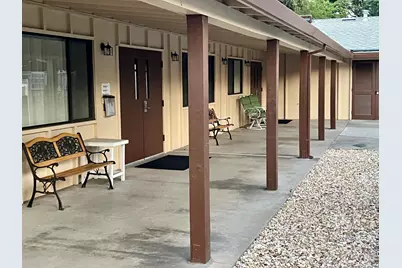 3037 Holiday Lane, Modesto, CA 95350 - Photo 10