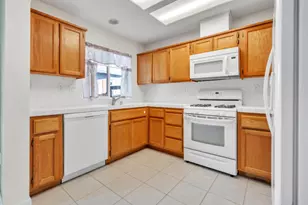 6465 Laguna Mirage Ln, Elk Grove, CA 95758 - Photo 28