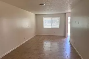 2532 W Chestnut Ct, Visalia, CA 93277 - Photo 6