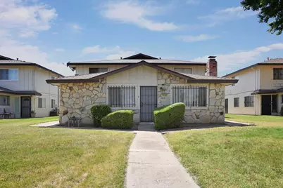 1211 Pinetree Drive #4, Stockton, CA 95203 - Photo 1