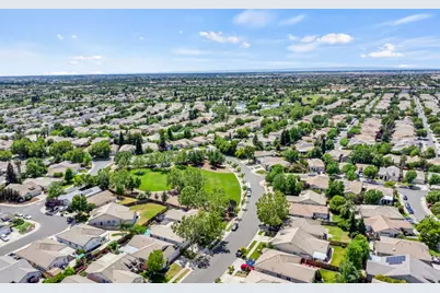 5912 Caddington Way, Sacramento, CA 95835 - Photo 42