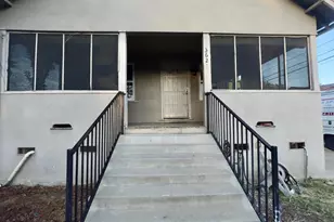 3621 43rd St, Sacramento, CA 95817 - Photo 2