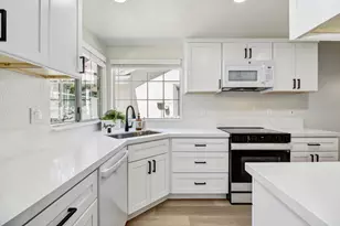 8135 Traver Ct, Sacramento, CA 95828 - Photo 1