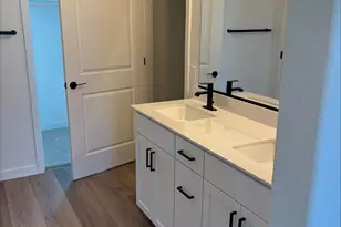 3616 Parc Villa Cir, Sacramento, CA 95827 - Photo 8