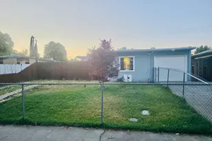 1945 Del Rio Dr, Stockton, CA 95204 - Photo 1