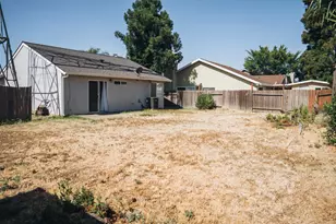 8013 Skywoods Way, Sacramento, CA 95828 - Photo 28