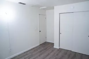 8013 Skywoods Way, Sacramento, CA 95828 - Photo 16