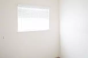 8013 Skywoods Way, Sacramento, CA 95828 - Photo 12