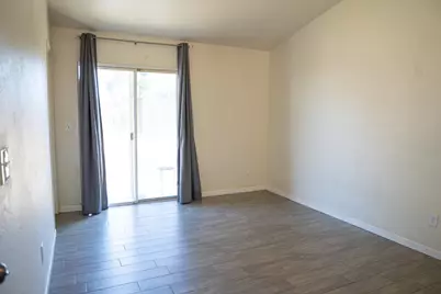 8013 Skywoods Way, Sacramento, CA 95828 - Photo 24